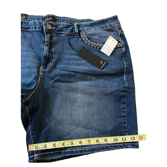 Earl Jeans Women’s 24W‎ Denim Shorts Plus Size Blue Stretch Bermuda - Picture 4 of 8